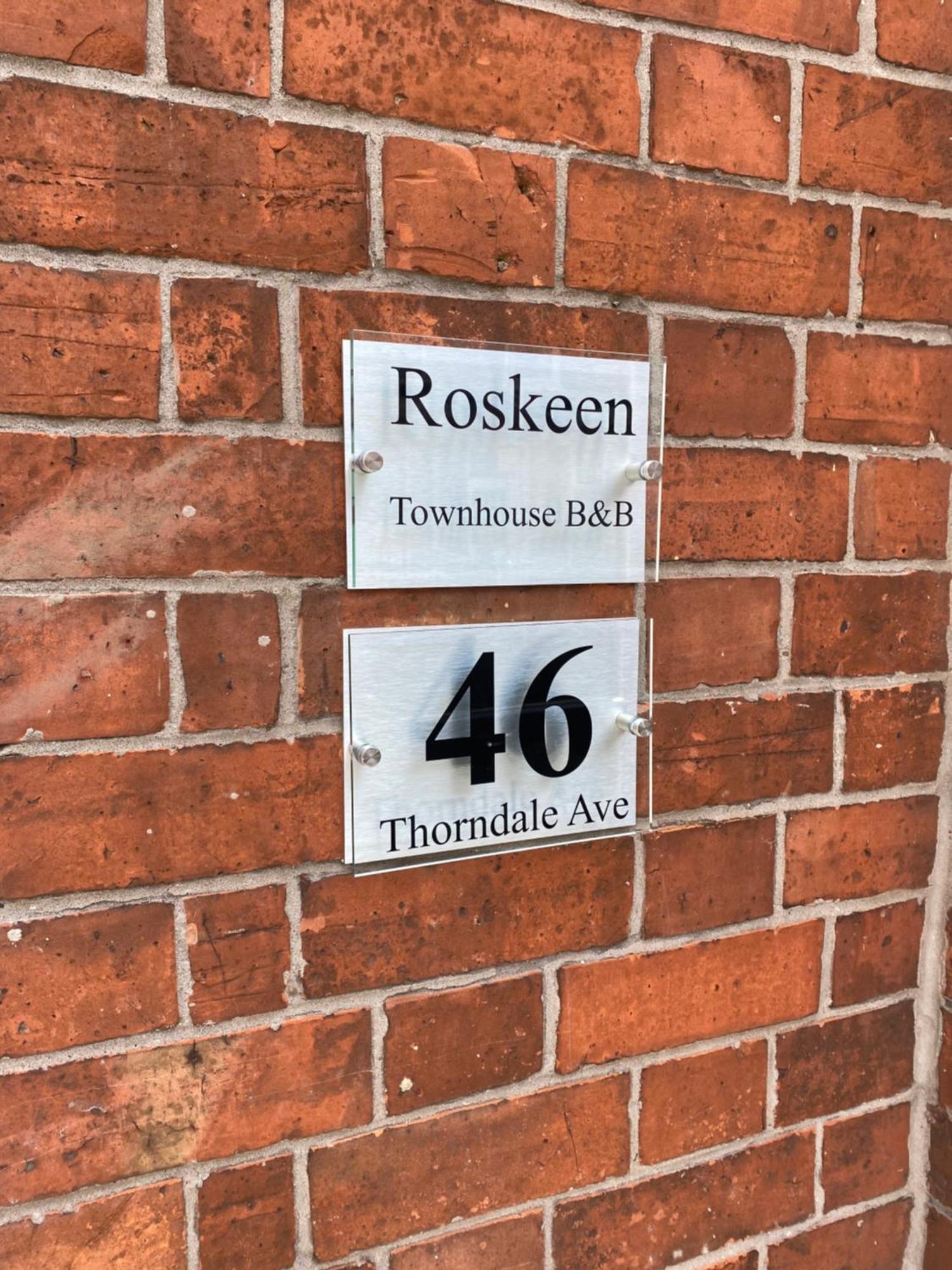 Roskeen Townhouse Belfast Exterior photo